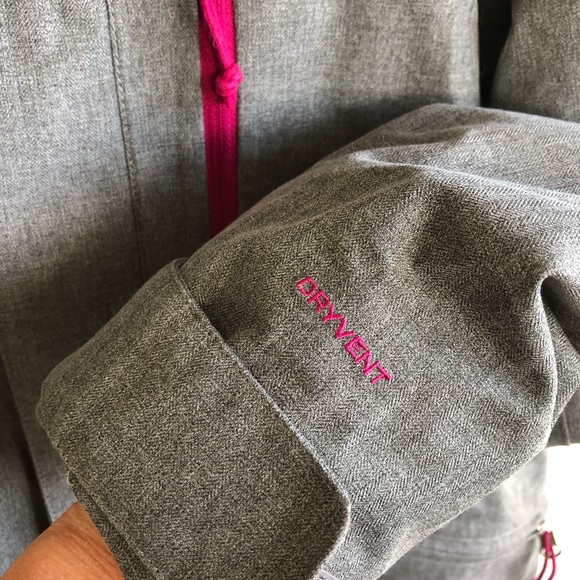 The North Face Women’s Jacket - Picture 5 of 15